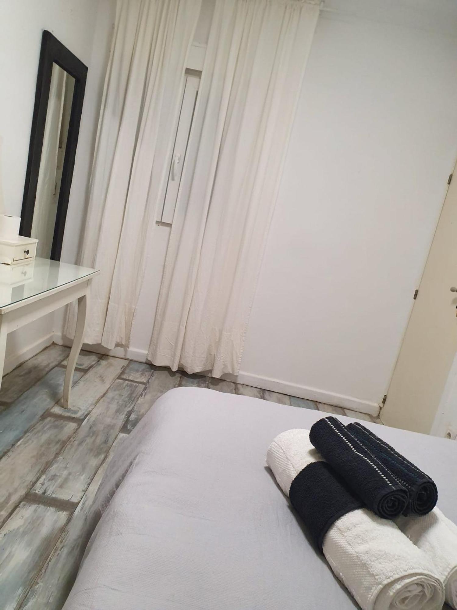 Private Rooms Barcelona Exteriör bild